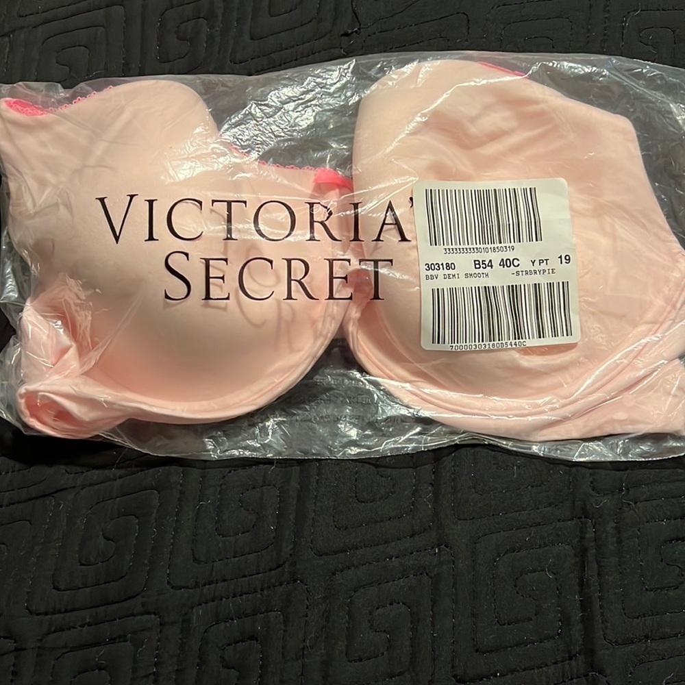 VS microfiber Demi bra w/ coverage, support, Memory Fit pad, and picot trim cups